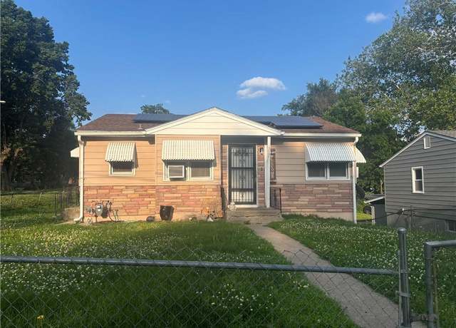 Property at 2207 N 9th St, Kansas City, KS 66101, 2 beds, 1 bath