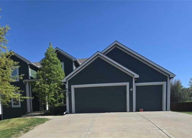 Property at 7907 111th St, Kansas City, MO 64157, 4 beds, 2.5 baths