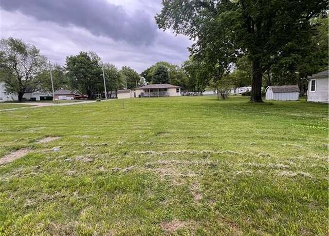 Property at 725 N Kentucky St, Adrian, MO 64720
