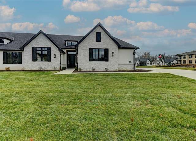 Property at 3907 W 84th Ter, Prairie Village, KS 66206, 3 beds, 3 baths