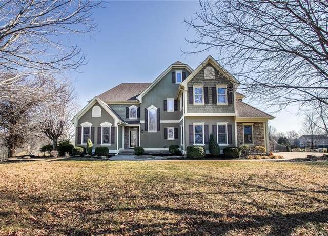 Property at 4300 SE Willow Ridge Dr, Blue Springs, MO 64014, 5 beds, 4.5 baths