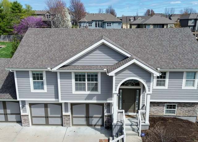 Property at 903 Chisam Rd, Kearney, MO 64060, 3 beds, 2.5 baths