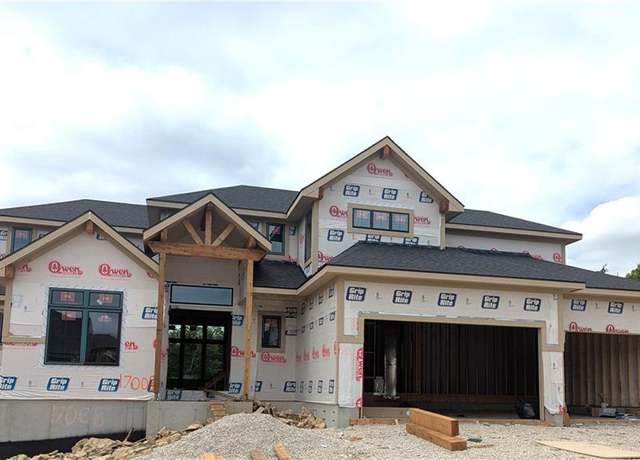 Property at 17008 Hayes St, Overland Park, KS 66085, 5 beds, 4.5 baths