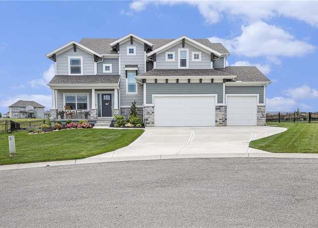 Property at 16352 S Elmridge St, Olathe, KS 66062, 5 beds, 4 baths