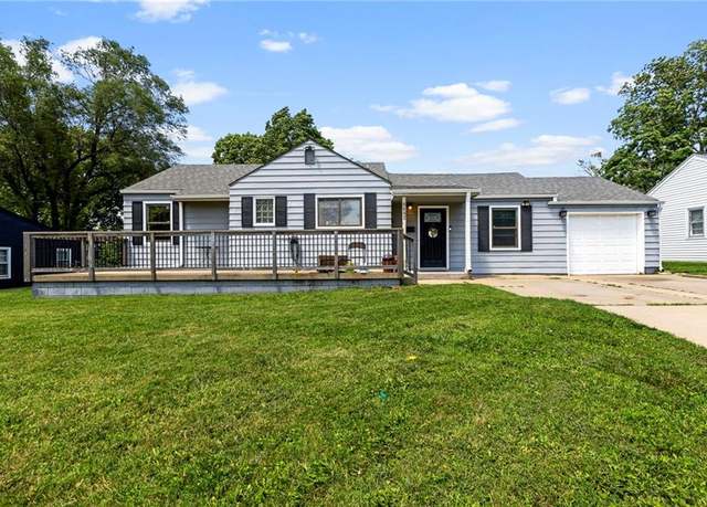 Property at 8602 W 55th St, Merriam, KS 66202, 3 beds, 2 baths