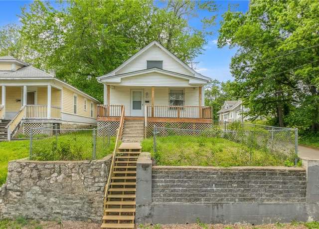 Property at 1900 Kensington Ave, Kansas City, MO 64127, 4 beds, 1 bath