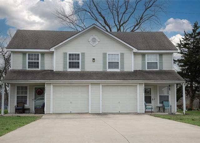 Property at 4205 and 4207 E 139th St, Grandview, MO 64030, 6 beds, 3 baths
