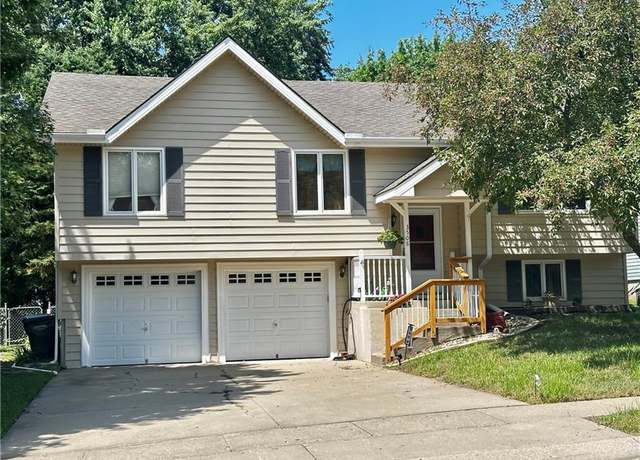 Property at 3508 Tudor Dr, Leavenworth, KS 66048, 3 beds, 3 baths