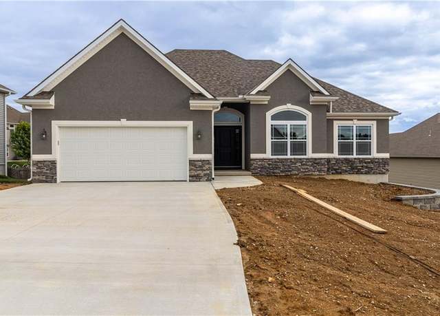Property at 13942 Dakota Ct, St Joseph, MO 64505, 3 beds, 2 baths
