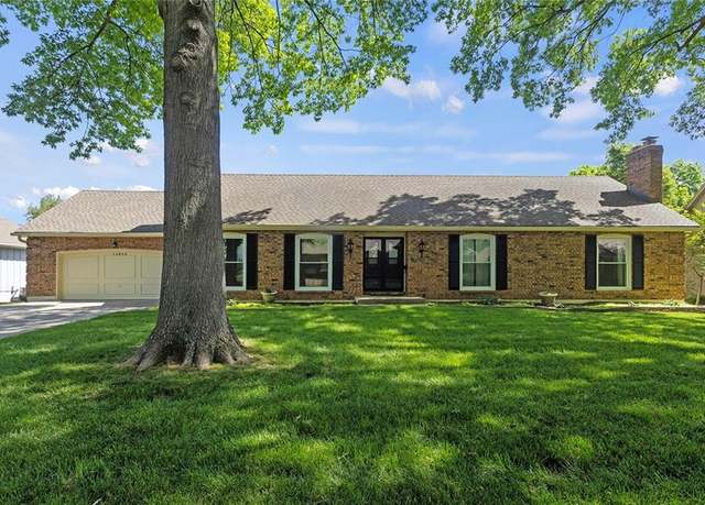 Property at 14820 Tomasha Dr, Independence, MO 64055, 3 beds, 3 baths