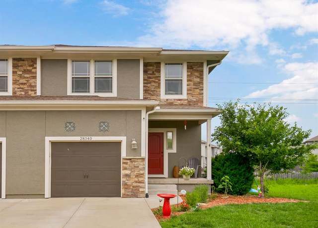 Property at 28340 W 164th St, Gardner, KS 66030, 3 beds, 2.5 baths