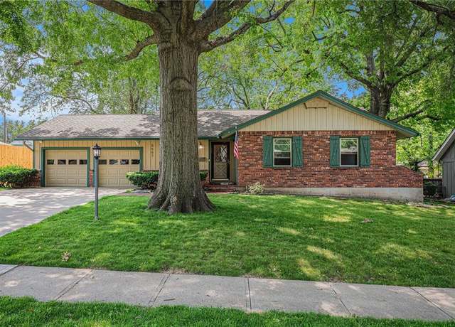 Property at 5507 W 98th Ter, Overland Park, KS 66207, 3 beds, 2 baths