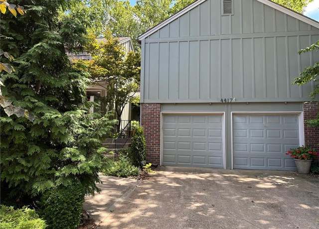 Property at 4417 W 111th Ter, Leawood, KS 66211, 3 beds, 2.5 baths