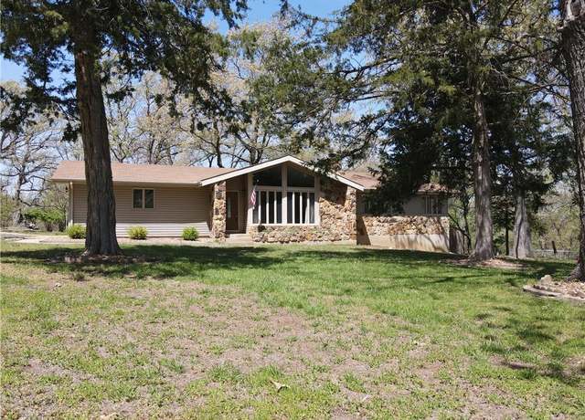 Property at 32631 Cameron's Ridge Rd, Warsaw, MO 65355, 3 beds, 2 baths