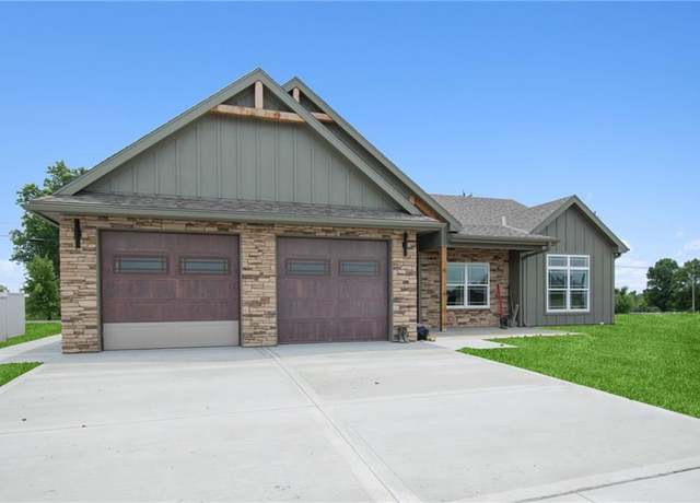Property at 1201 Weston Ln, Cameron, MO 64429, 3 beds, 2 baths