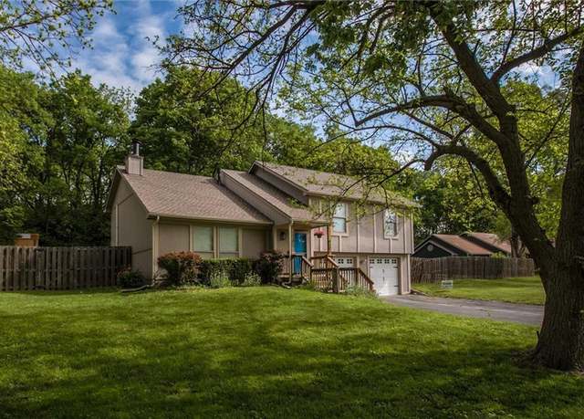 Property at 9406 W 50th Ter, Merriam, KS 66203, 3 beds, 2 baths