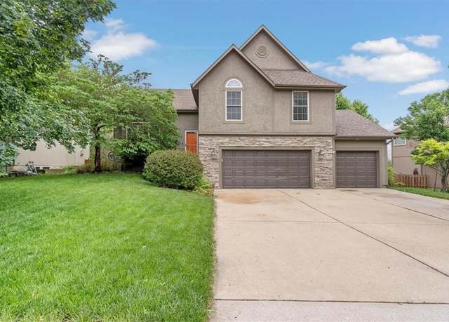 Property at 7020 Round Prairie St, Shawnee, KS 66226, 4 beds, 2.5 baths