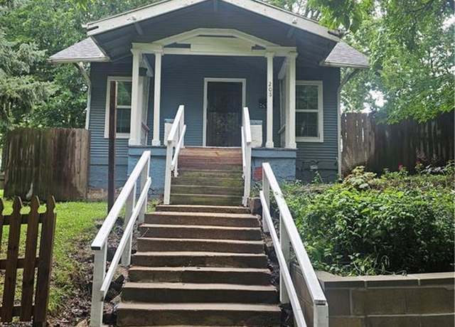 Property at 205 S Willis Ave, Independence, MO 64050, 3 beds, 1 bath