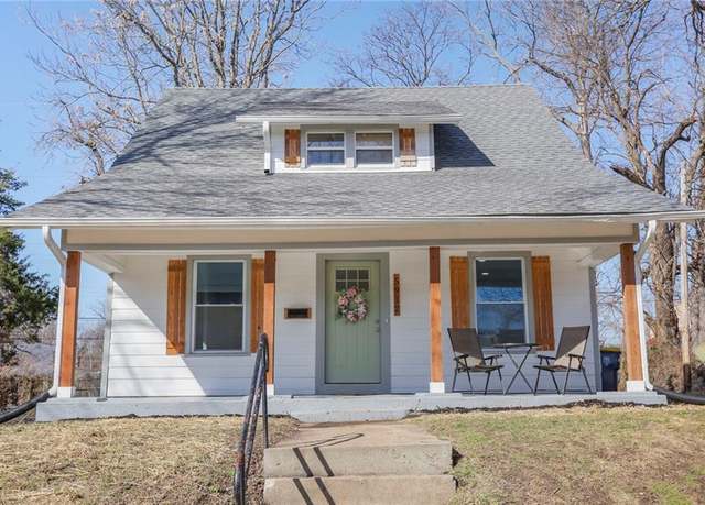 Property at 5912 Forest Ave, Kansas City, MO 64110, 4 beds, 2 baths