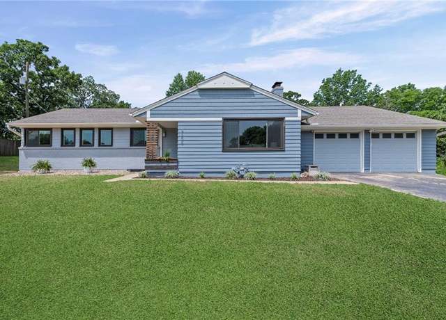 Property at 9206 Indiana Ave, Kansas City, MO 64132, 3 beds, 2.5 baths