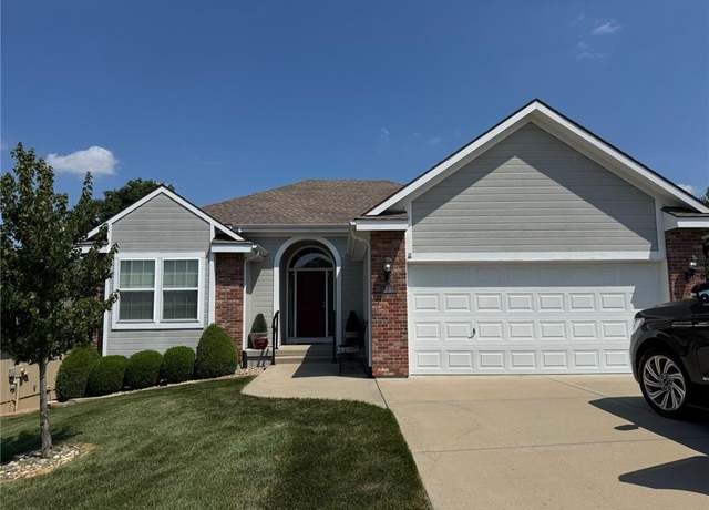 Property at 7015 N Cypress Ave, Kansas City, MO 64119, 3 beds, 3 baths