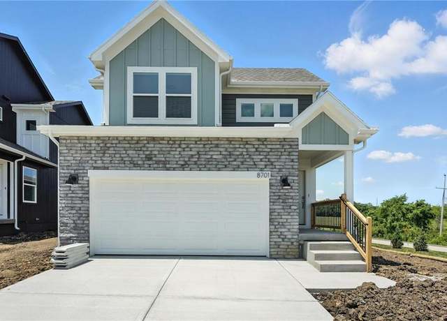 Property at 8701 SW Edgewater Dr, Blue Springs, MO 64064, 3 beds, 2.5 baths