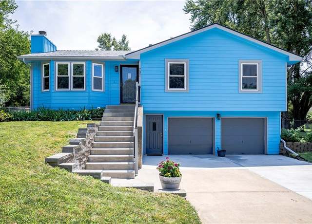 Property at 707 NE Cookingham Dr, Kansas City, MO 64155, 4 beds, 2.5 baths