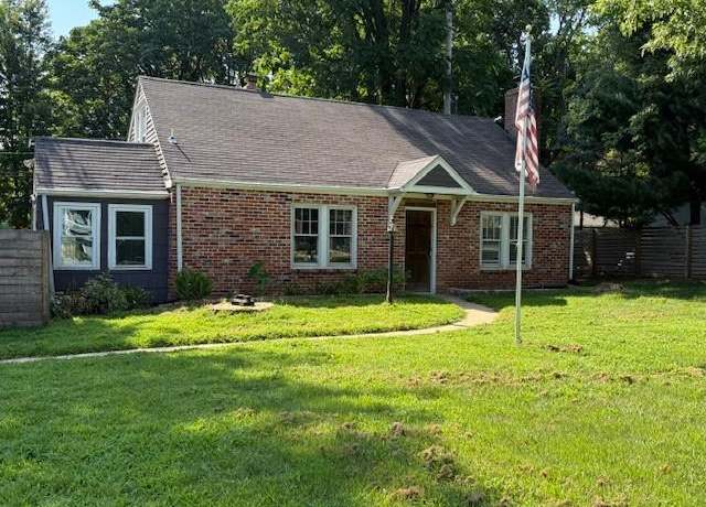 Property at 7632 Reinhardt Dr, Prairie Village, KS 66208, 3 beds, 2 baths
