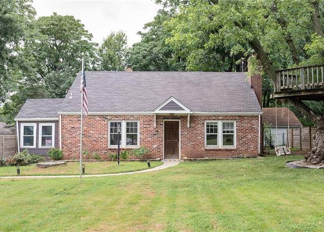 Property at 7632 Reinhardt Dr, Prairie Village, KS 66208, 3 beds, 2 baths