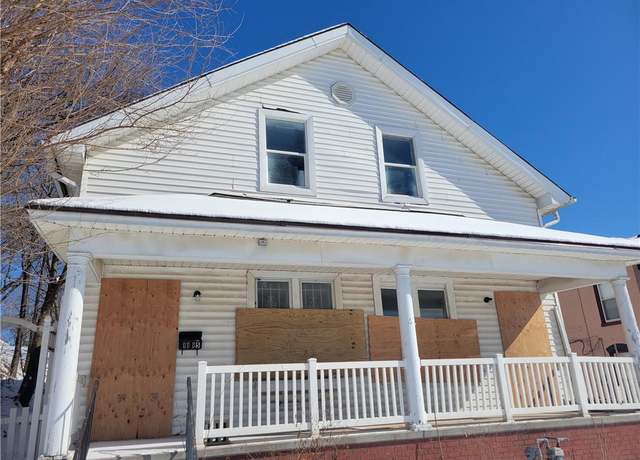 Property at 1115 S 12th St, St Joseph, MO 64503, 4 beds