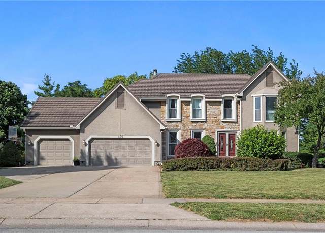 Property at 400 NW Poplar St, Lee's Summit, MO 64064, 4 beds, 3 baths