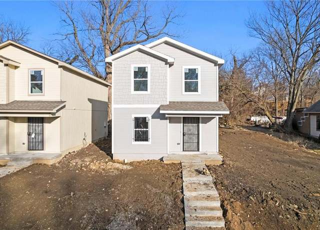 Property at 4033 Flora Ave, Kansas City, MO 64110, 3 beds, 2.5 baths