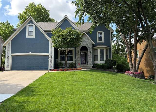 Property at 14231 W 124th St, Olathe, KS 66062, 4 beds, 3.5 baths