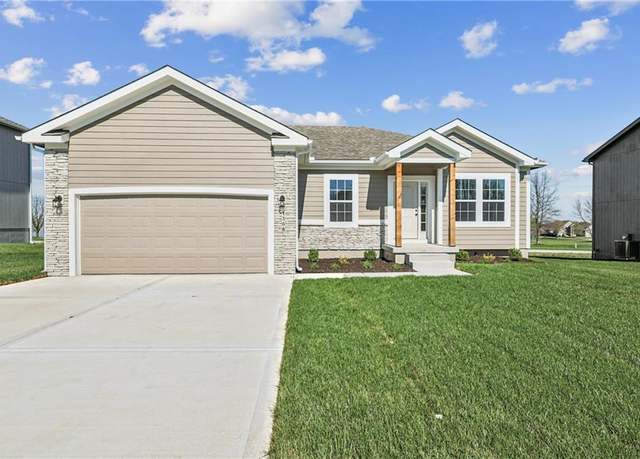 Property at 704 Summer Dawn Cir, Belton, MO 64012, 5 beds, 3 baths