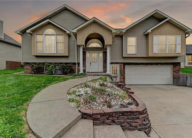 Property at 3212 N 35th St, St Joseph, MO 64506, 3 beds, 3 baths