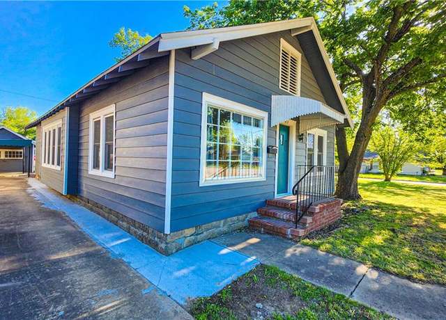 Property at 917 W Main St, Independence, KS 67301, 3 beds, 1 bath