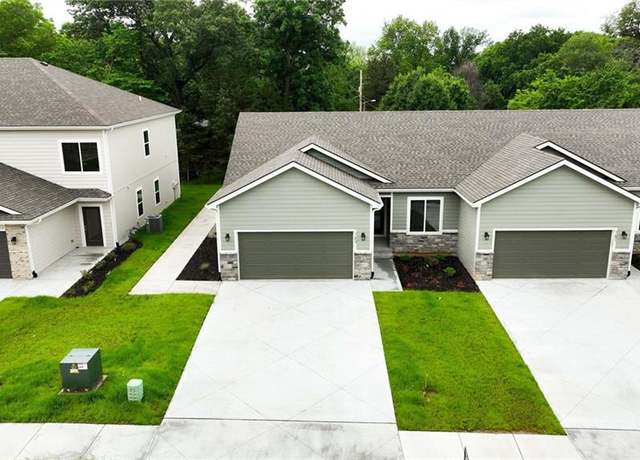 Property at 789 Highland Dr, Edwardsville, KS 66111, 3 beds, 3 baths