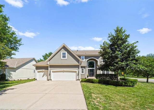 Property at 15765 S Stagecoach Dr, Olathe, KS 66062, 5 beds, 3.5 baths