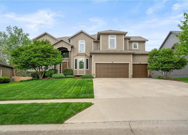 Property at 22221 W 57th St, Shawnee, KS 66226, 4 beds, 4.5 baths