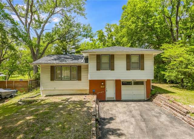 Property at 11002 Herrick Ave, Kansas City, MO 64134, 3 beds, 1.5 baths