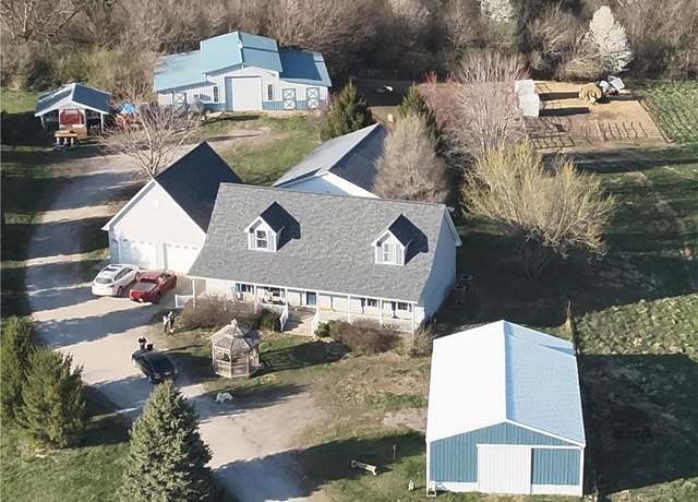 Property at 27349 242nd St, Maryville, MO 64468, 4 beds, 3.5 baths