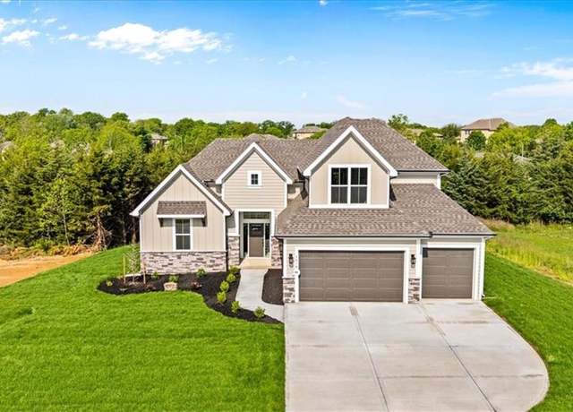 Property at 7016 N Polk Ave, Kansas City, MO 64151, 5 beds, 4 baths