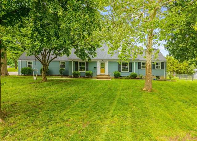 Property at 10100 E Sheley Rd, Independence, MO 64052, 5 beds, 3.5 baths
