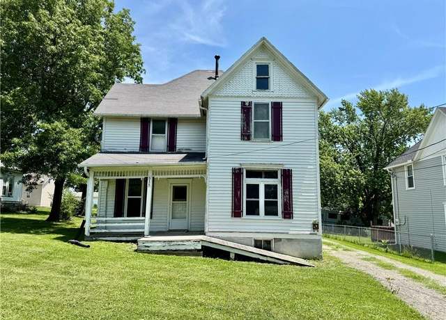 Property at 515 S Market St, Maryville, MO 64468, 3 beds, 2 baths
