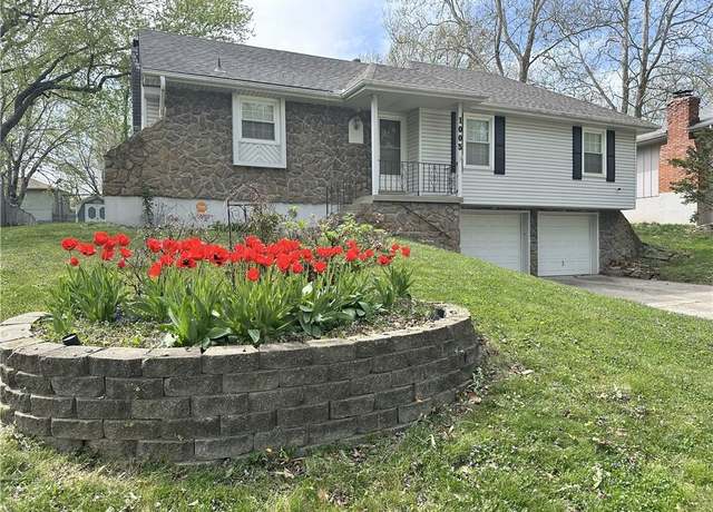 Property at 1005 SE Alice St, Blue Springs, MO 64014, 3 beds, 2.5 baths