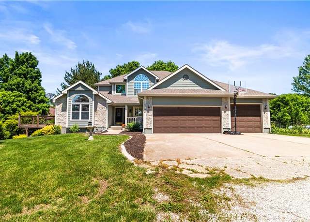 Property at 15703 Harris Ave, Belton, MO 64012, 4 beds, 3.5 baths