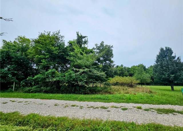 Property at 26 Arkansas Dr, Linn Valley, KS 66040