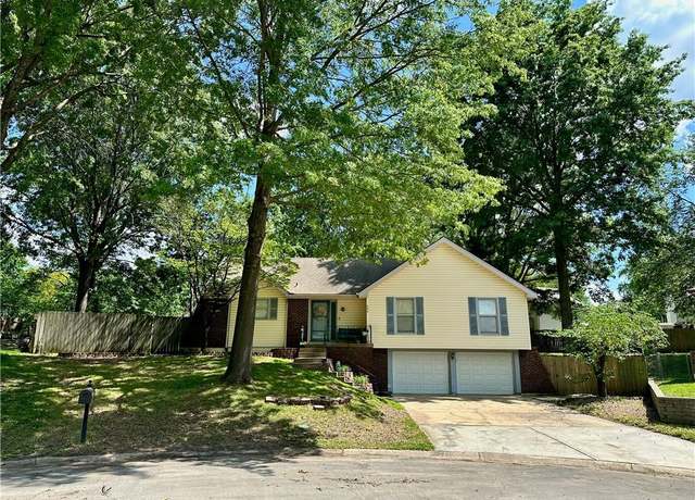 Property at 504 NW Brett Cir, Blue Springs, MO 64014, 3 beds, 2.5 baths