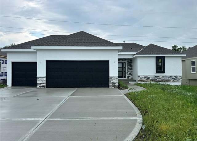 Property at 24811 W 178th Ct, Gardner, KS 66030, 3 beds, 3 baths