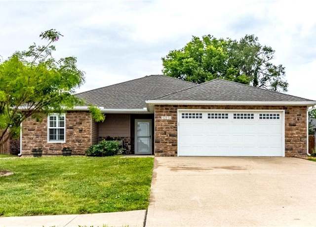 Property at 1214 Kimmy Ln, Warrensburg, MO 64093, 3 beds, 2 baths